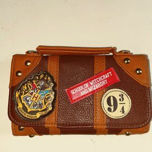 Harry Potter Hogwarts PU School Badge Wallet
